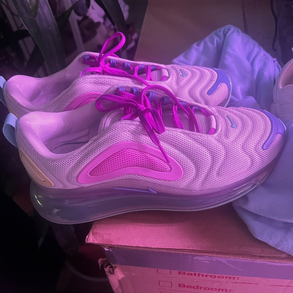 Nike Women's Sneakers in Pink and White 9